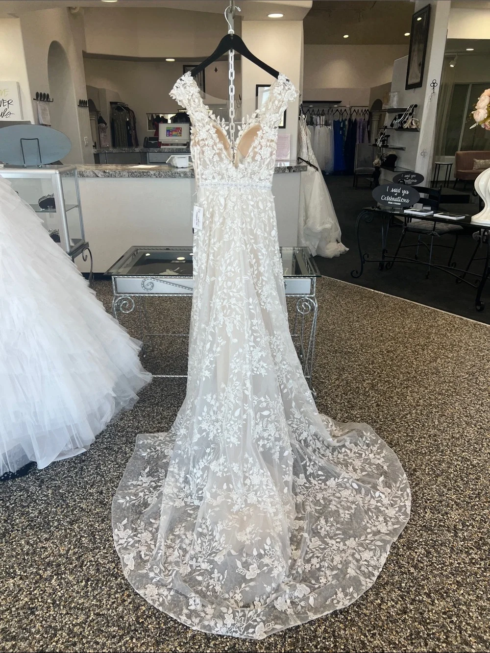 Mori Lee Ivory Floral Lace A-Line Wedding Dress - Picture 3 of 5
